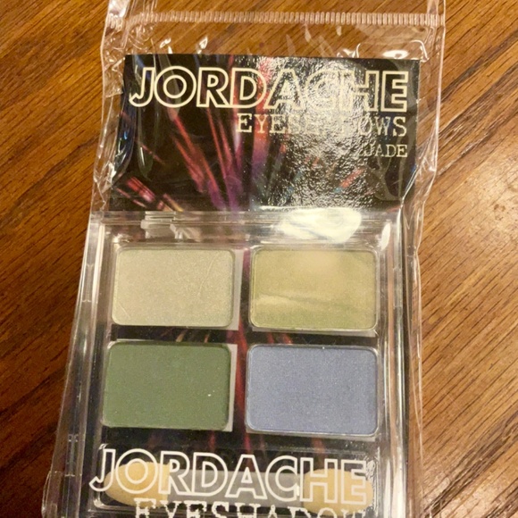 Jordache Jade 4 color eyeshadow x 2 new sealed - Picture 3 of 4